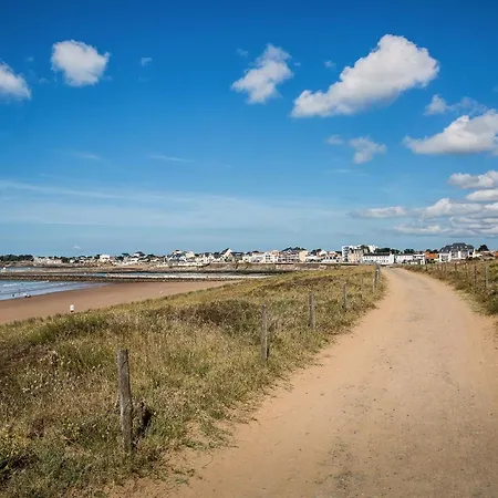 Le Repos De La 900 M Holiday home