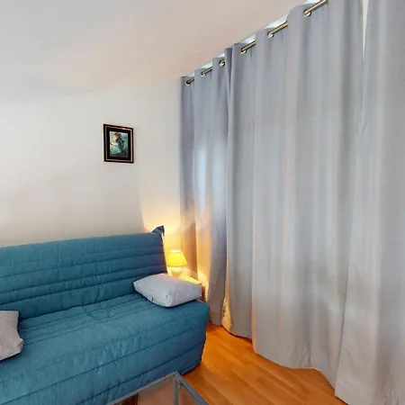 Le Repos De La 900 M Holiday home *