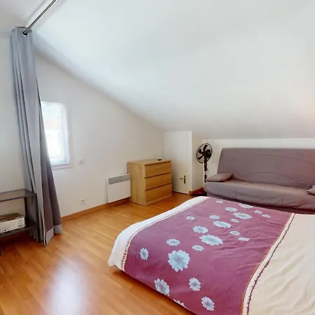 Le Repos De La 900 M Holiday home *